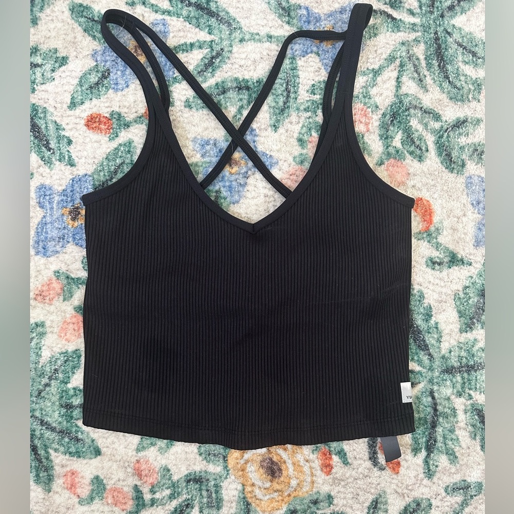 Vuori Black Ribbed Crop Tank Top